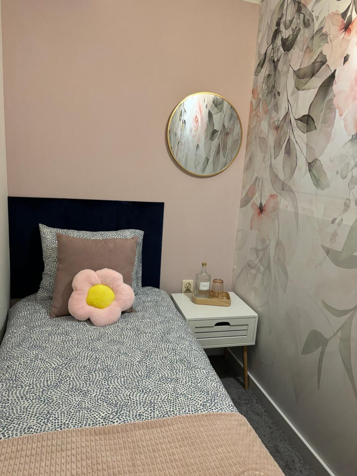 Shespace Apartrooms Cracovia Esterno foto